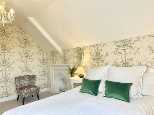 The Mount Somerton Retreat - Nr Bruton, Glastonbury, The Spectacular Wells Cathedral, Millfield School, Leonardo Helicopters, Yeovilton Exterior photo